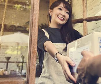 small-business-owner-with-parcel-540x303